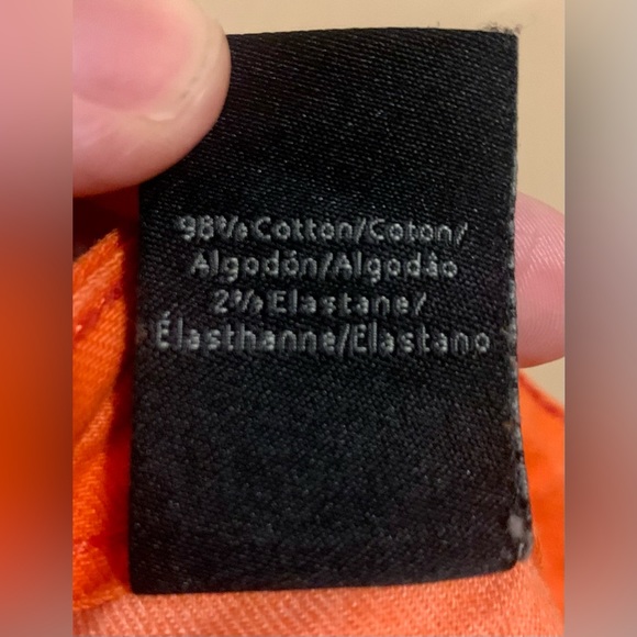 Calvin Klein Shorts - Size 4 - Picture 5 of 8